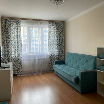 Сдается 1-комнатная квартира, 38 м²