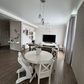 Продается 2-х комнатная квартира, 81,9 м²
