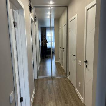 Продается 1-комнатная квартира, 42 м²