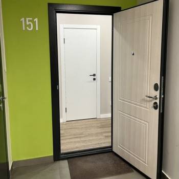 Продается 1-комнатная квартира, 42 м²