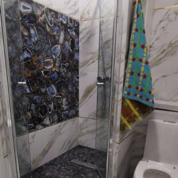 Сдается 2-х комнатная квартира, 80 м²