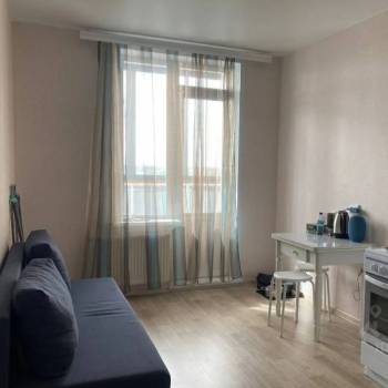 Продается 1-комнатная квартира, 42 м²