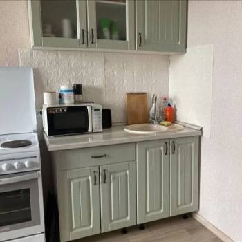 Продается 1-комнатная квартира, 42 м²