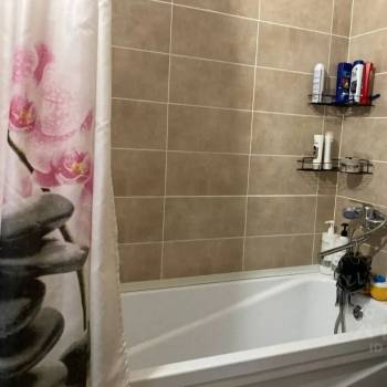 Продается 1-комнатная квартира, 42 м²