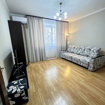 Сдается 1-комнатная квартира, 40 м²