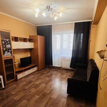Сдается 1-комнатная квартира, 40 м²