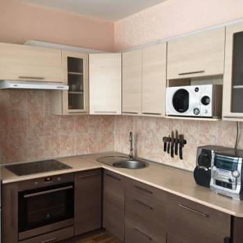 Сдается 1-комнатная квартира, 42 м²