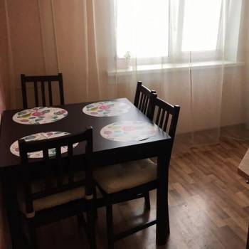 Сдается 1-комнатная квартира, 42 м²