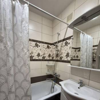 Сдается 1-комнатная квартира, 47 м²