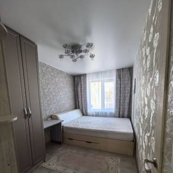 Сдается Многокомнатная квартира, 56 м²