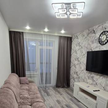 Сдается 1-комнатная квартира, 42 м²