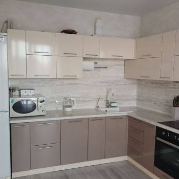 Продается Многокомнатная квартира, 66,7 м²