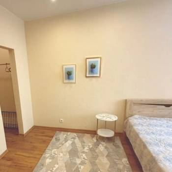 Сдается 1-комнатная квартира, 43 м²