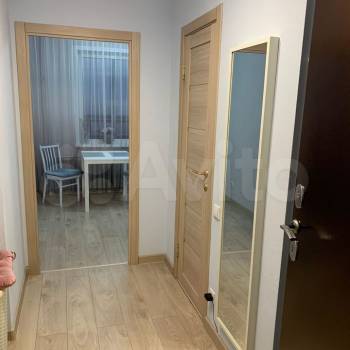 Сдается 1-комнатная квартира, 42 м²