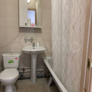 Сдается 1-комнатная квартира, 42 м²
