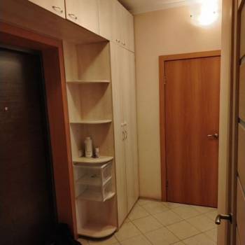 Сдается 1-комнатная квартира, 49 м²