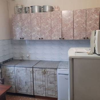 Продается 1-комнатная квартира, 35 м²