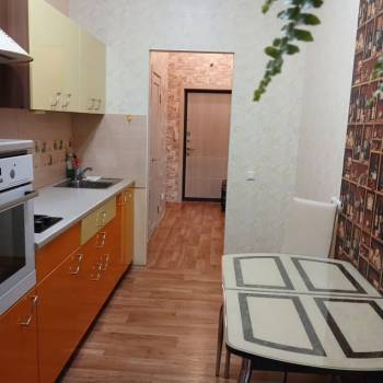 Сдается 1-комнатная квартира, 40 м²