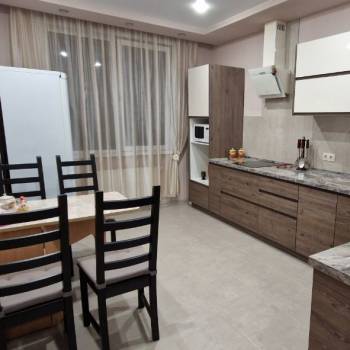 Сдается 1-комнатная квартира, 41 м²