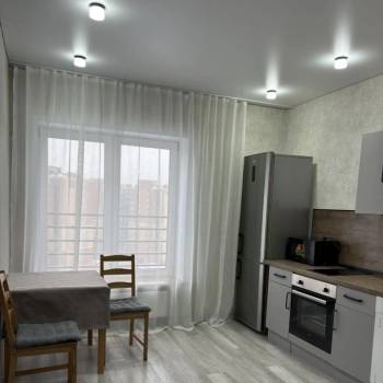Сдается 1-комнатная квартира, 37 м²