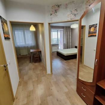 Сдается 1-комнатная квартира, 39 м²
