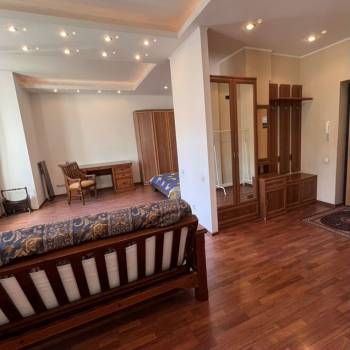 Сдается 1-комнатная квартира, 55,2 м²