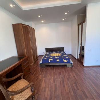 Сдается 1-комнатная квартира, 55,2 м²