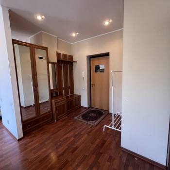 Сдается 1-комнатная квартира, 55,2 м²
