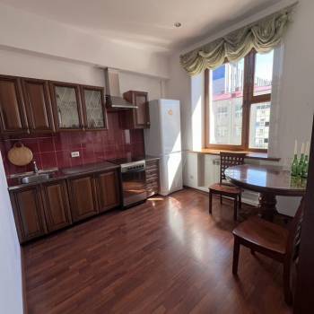 Сдается 1-комнатная квартира, 55,2 м²
