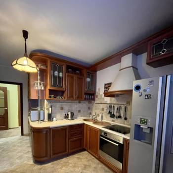 Сдается Многокомнатная квартира, 100 м²