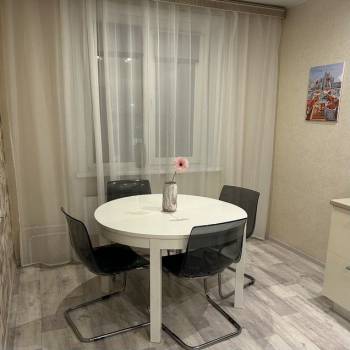 Сдается 1-комнатная квартира, 43 м²