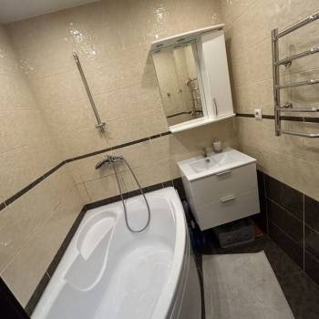 Сдается 1-комнатная квартира, 43 м²