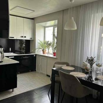 Сдается Многокомнатная квартира, 56,3 м²