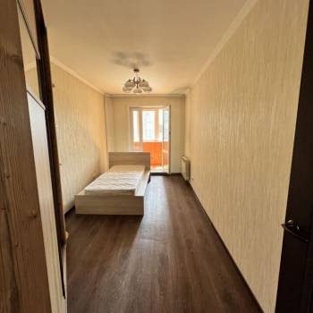 Сдается Многокомнатная квартира, 60 м²