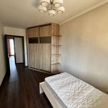 Сдается Многокомнатная квартира, 60 м²