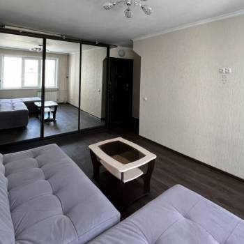 Сдается Многокомнатная квартира, 60 м²