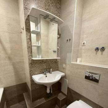 Сдается 1-комнатная квартира, 50 м²