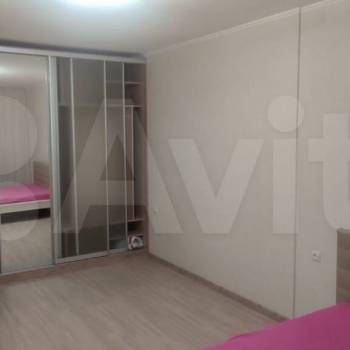 Сдается 1-комнатная квартира, 42 м²