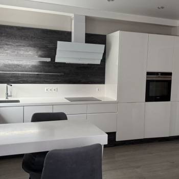Продается 3-х комнатная квартира, 100,7 м²