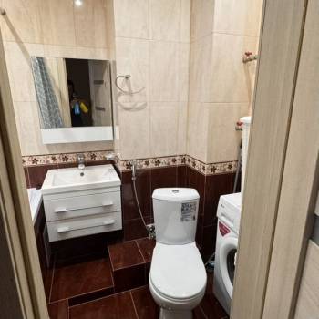 Сдается 1-комнатная квартира, 40 м²