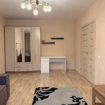 Сдается 1-комнатная квартира, 38 м²