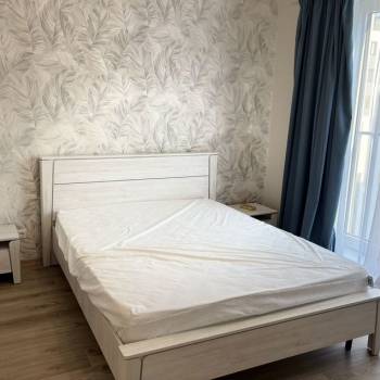 Сдается 1-комнатная квартира, 52 м²