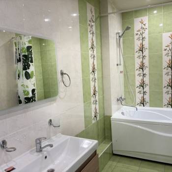Сдается 1-комнатная квартира, 52 м²