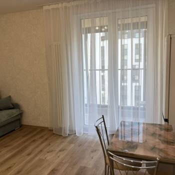Сдается 1-комнатная квартира, 52 м²