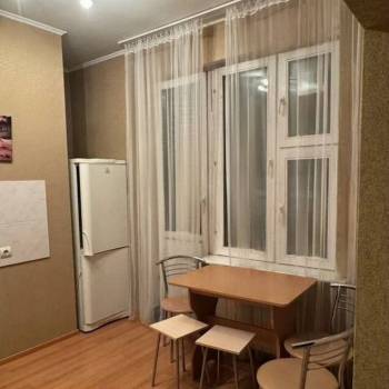 Сдается 1-комнатная квартира, 37 м²