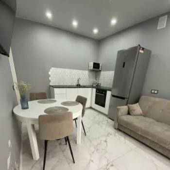 Сдается 1-комнатная квартира, 42 м²