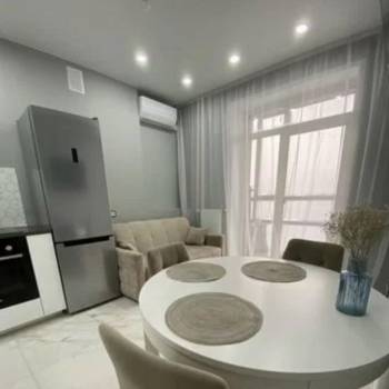 Сдается 1-комнатная квартира, 42 м²