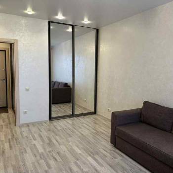 Сдается 1-комнатная квартира, 42 м²