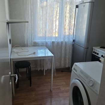 Сдается 2-х комнатная квартира, 42 м²