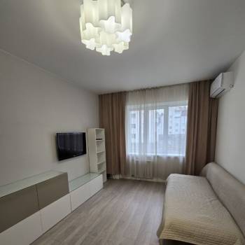 Сдается 1-комнатная квартира, 38 м²